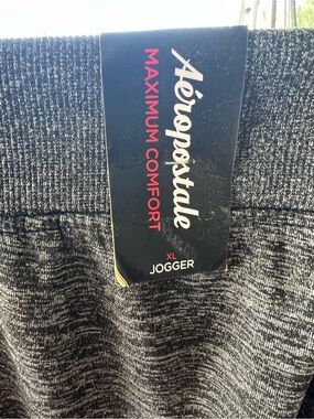 Aeropostale Men's Heather Charcoal Gray Joggers